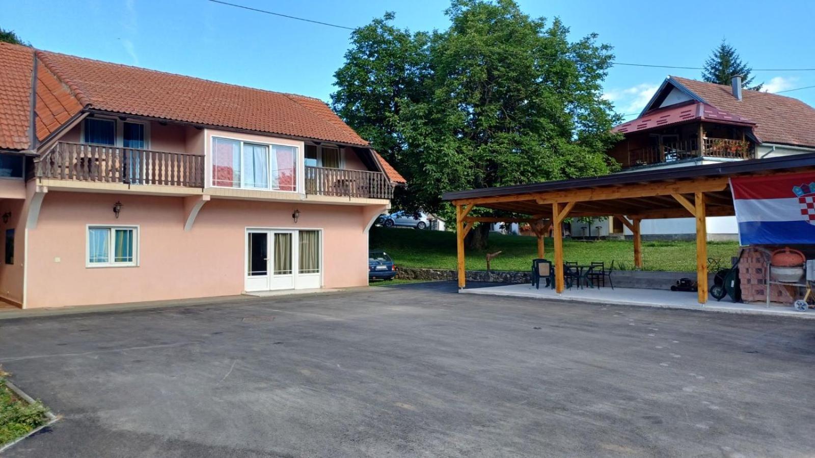 Apartman & Sobe Orhideja Smoljanac Exterior foto