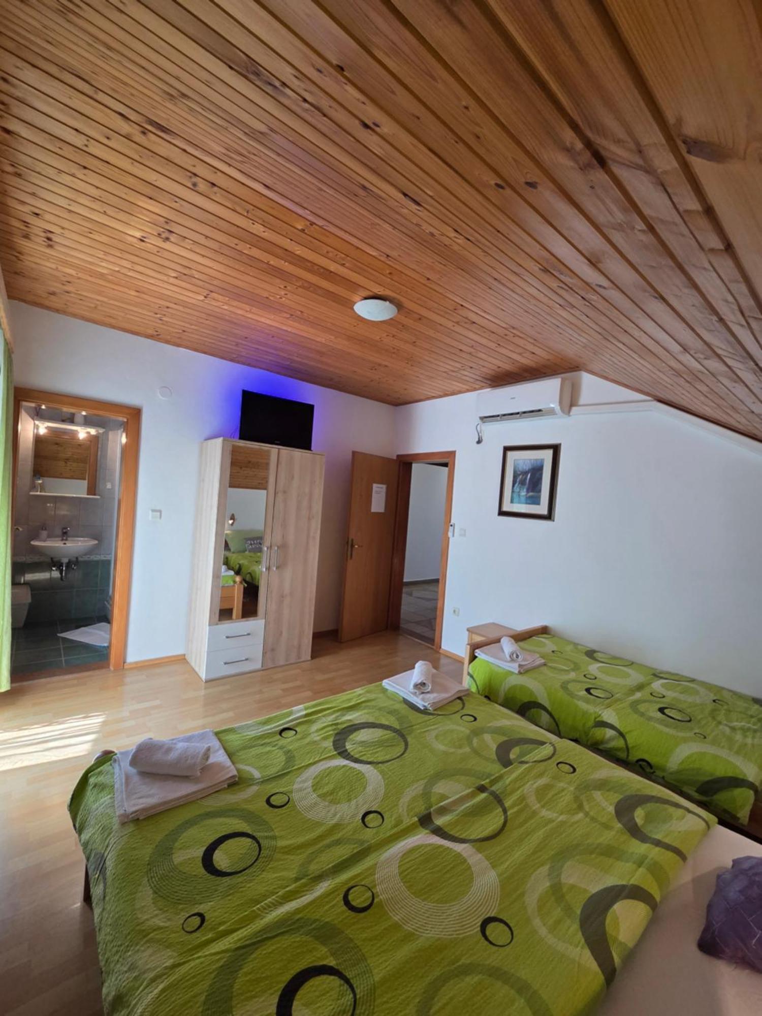 Apartman & Sobe Orhideja Smoljanac Exterior foto