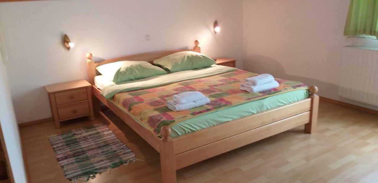 Apartman & Sobe Orhideja Smoljanac Exterior foto